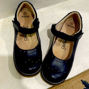 Footmates size 2 navy
